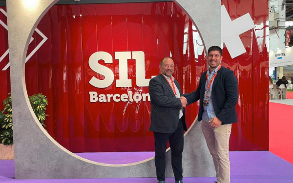 Movertis y AET se alían para ayudar en la digitalización del sector del transporte