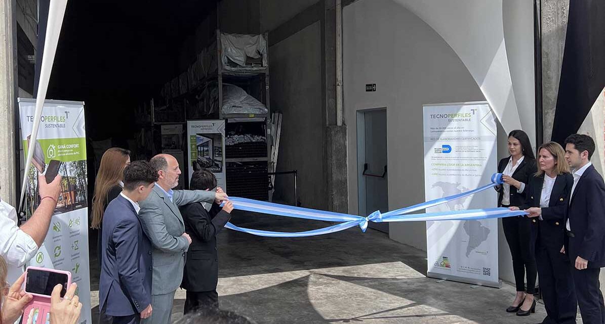 TECNOPERFILES inaugura una nueva planta productiva de foliado, y continúa realizando inversiones estratégicas para su expansión internacional